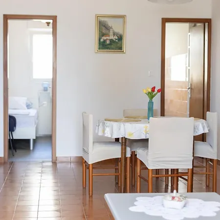 Nona Apartmán