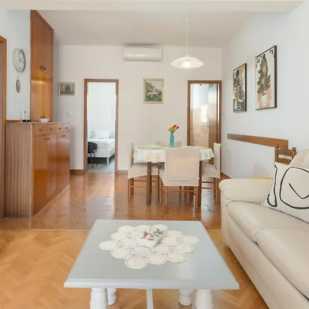 Nona Apartmán Podgora (Split-Dalmatia)